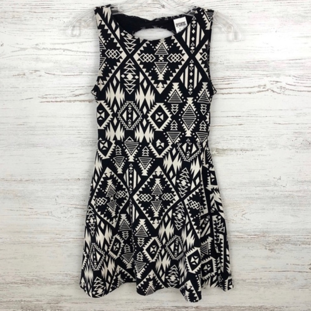 VS PINK Tribal Print Open Back Dress XS - Picture 2 of 5